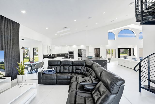10818 River Glenn Drive, Boca Raton, FL 33428