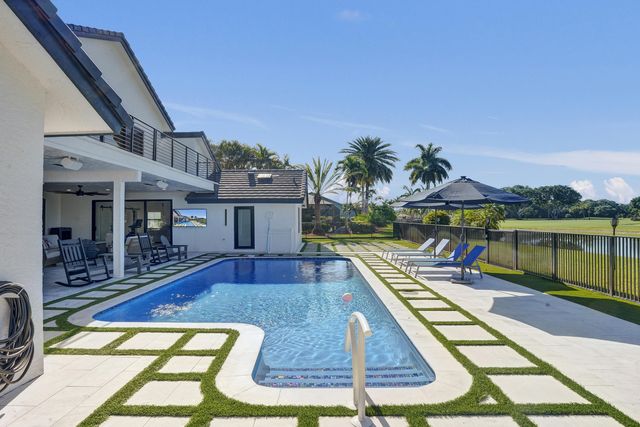 10818 River Glenn Drive, Boca Raton, FL 33428