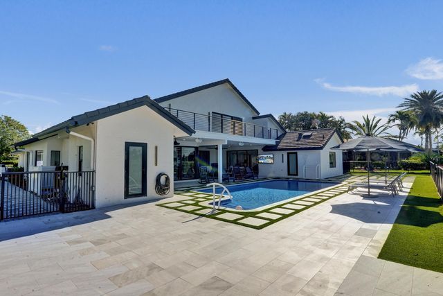 10818 River Glenn Drive, Boca Raton, FL 33428
