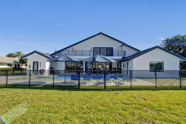 10818 River Glenn Drive, Boca Raton, FL 33428