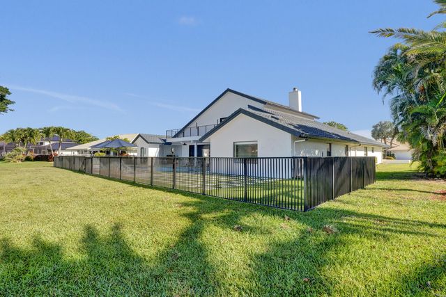 10818 River Glenn Drive, Boca Raton, FL 33428