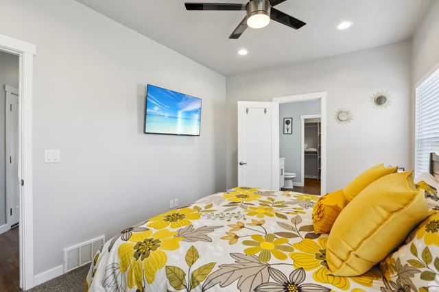 4268 S STEELE CREEK CT, Millcreek, UT 84107