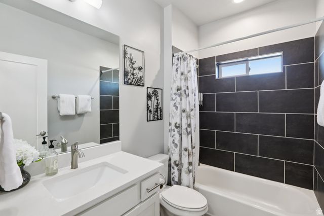 4268 S STEELE CREEK CT, Millcreek, UT 84107