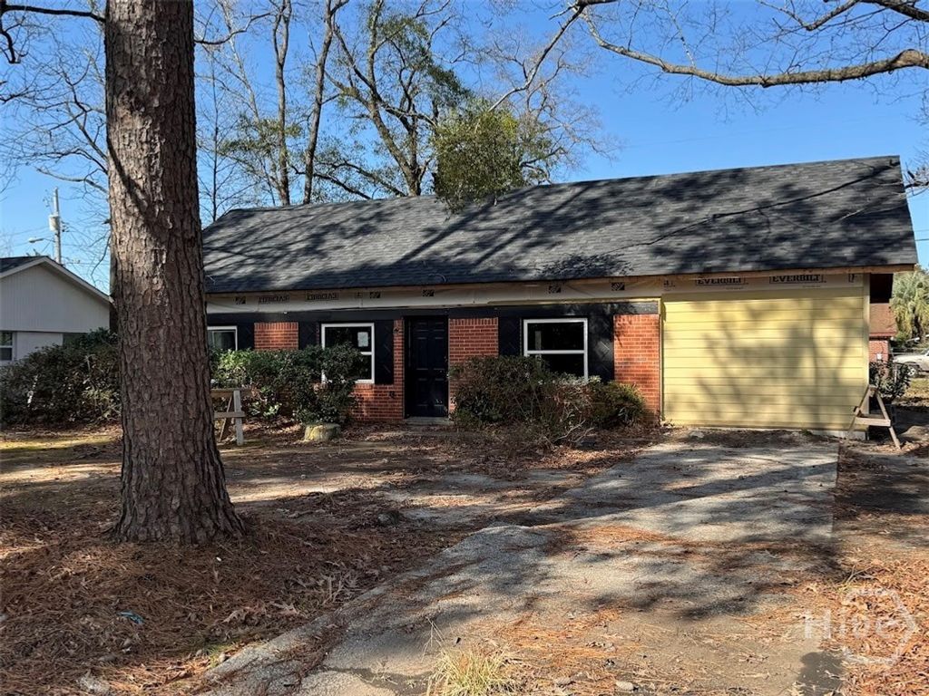 Image 1 of property listing at 1600 Sylvester Drive, Savannah, GA 31415