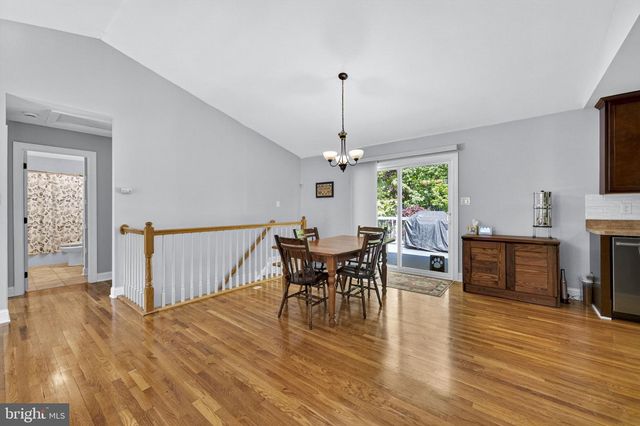 949 WILD ROSE LN, Harpers Ferry, WV 25425