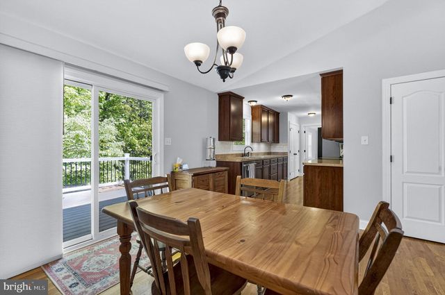 949 WILD ROSE LN, Harpers Ferry, WV 25425
