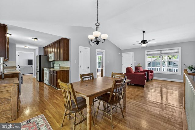 949 WILD ROSE LN, Harpers Ferry, WV 25425