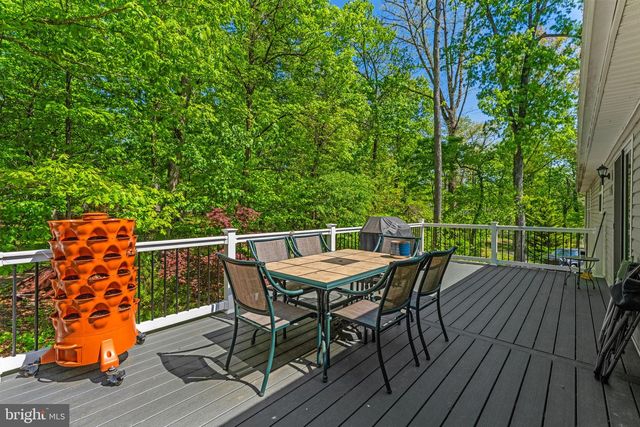 949 WILD ROSE LN, Harpers Ferry, WV 25425