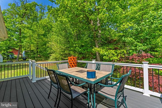 949 WILD ROSE LN, Harpers Ferry, WV 25425