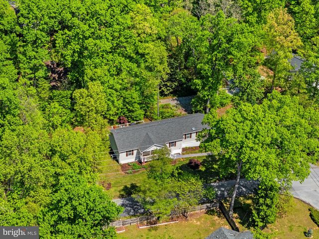 949 WILD ROSE LN, Harpers Ferry, WV 25425
