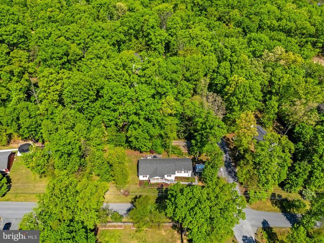 949 WILD ROSE LN, Harpers Ferry, WV 25425