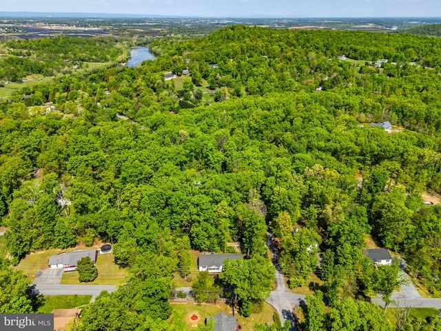949 WILD ROSE LN, Harpers Ferry, WV 25425