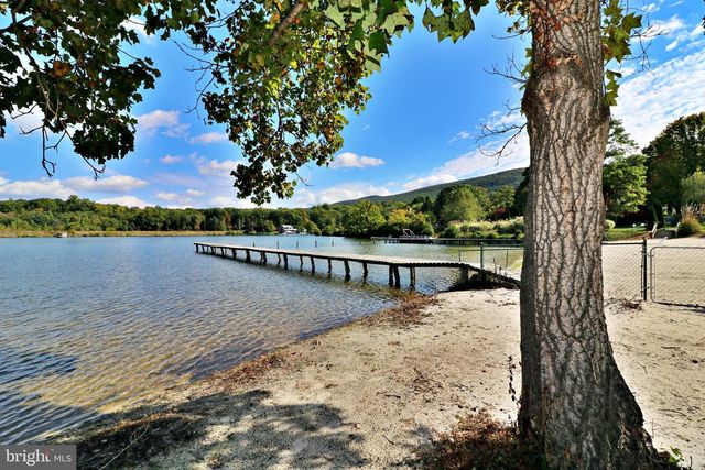 949 WILD ROSE LN, Harpers Ferry, WV 25425