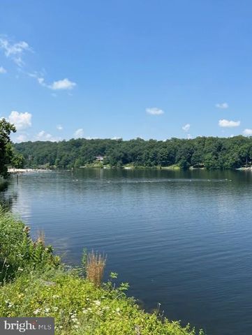 949 WILD ROSE LN, Harpers Ferry, WV 25425
