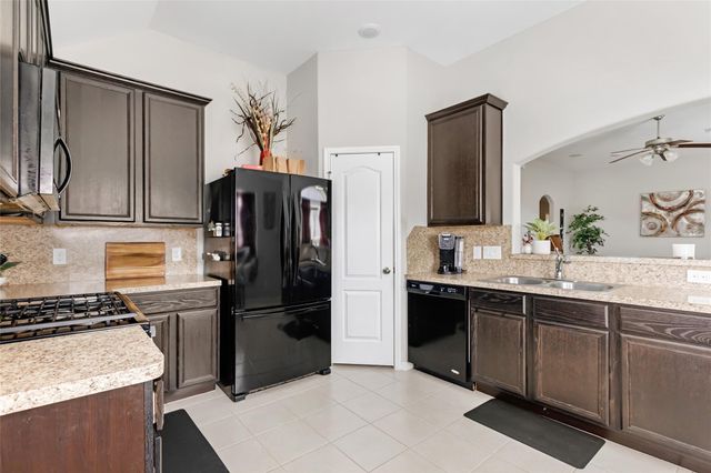 5206 Misty Lane, Bacliff, TX 77518