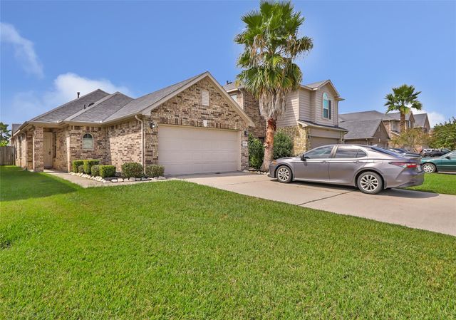5206 Misty Lane, Bacliff, TX 77518