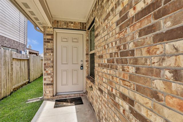 5206 Misty Lane, Bacliff, TX 77518