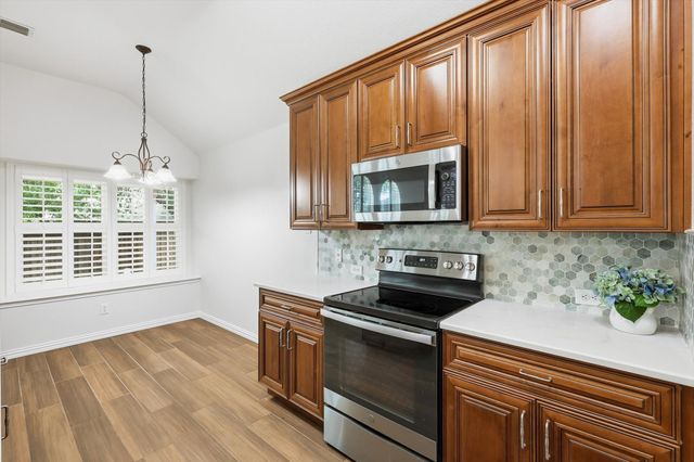 609 Darlington Trail, Fort Worth, TX 76131