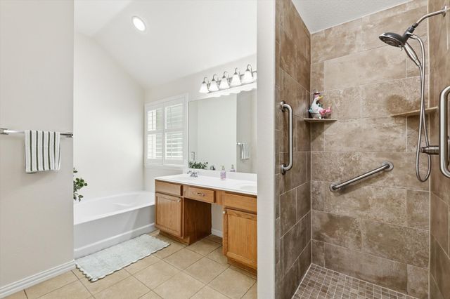 609 Darlington Trail, Fort Worth, TX 76131