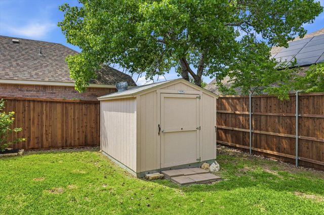609 Darlington Trail, Fort Worth, TX 76131