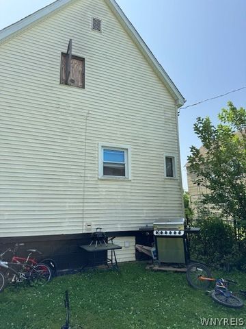 34 Princeton Place, Buffalo, NY 14210