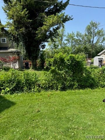 34 Princeton Place, Buffalo, NY 14210
