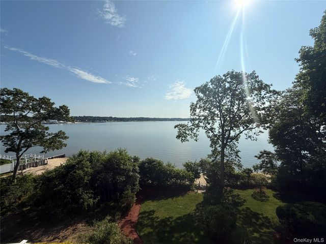 11 Bay View Drive, Hampton Bays, NY 11946