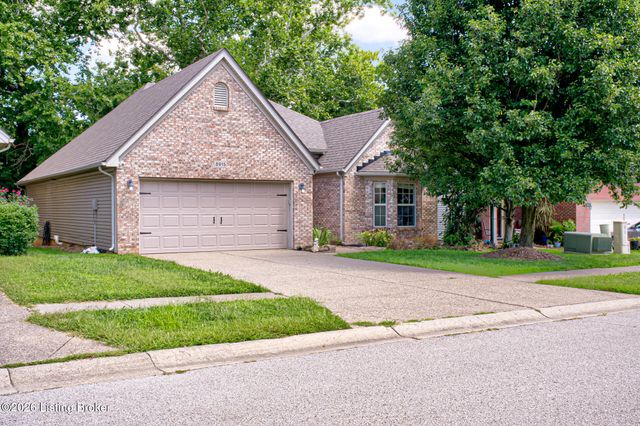 8915 Eli Dr, Louisville, KY 40291