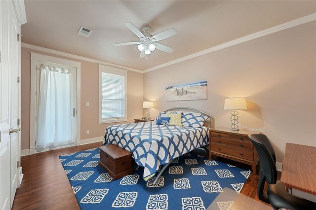 172 Ocean View Drive, Crystal Beach, TX 77650