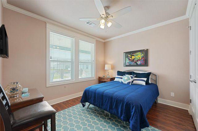 172 Ocean View Drive, Crystal Beach, TX 77650