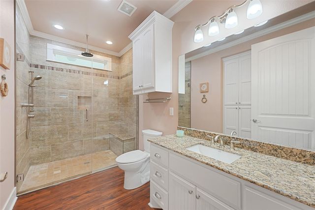 172 Ocean View Drive, Crystal Beach, TX 77650