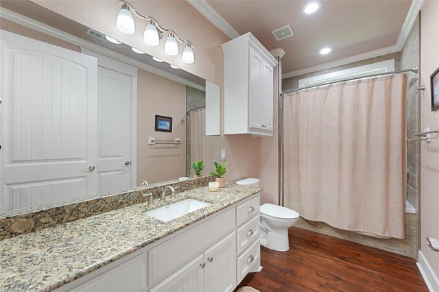 172 Ocean View Drive, Crystal Beach, TX 77650