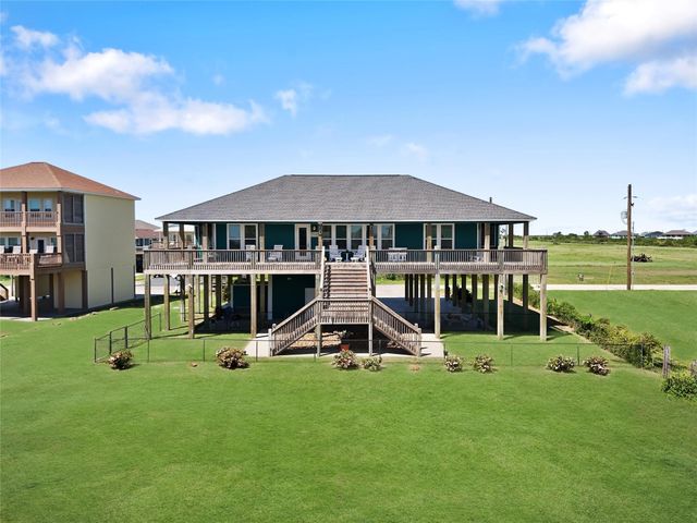 172 Ocean View Drive, Crystal Beach, TX 77650