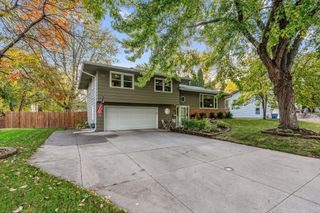 1440 Pennsylvania Avenue N, Golden Valley, MN 55427