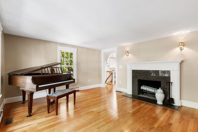 2380 Massachusetts Ave, Lexington, MA 02421