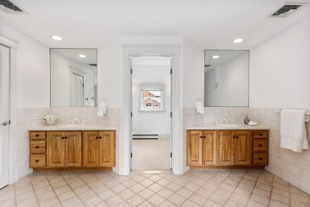 2380 Massachusetts Ave, Lexington, MA 02421