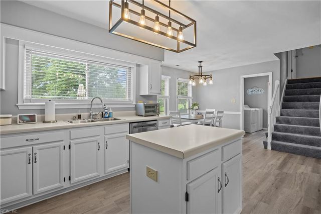 4417 Clevhamm CMN, Virginia Beach, VA 23456