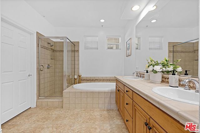 5935 Playa Vista Drive 303, Los Angeles, CA 90094