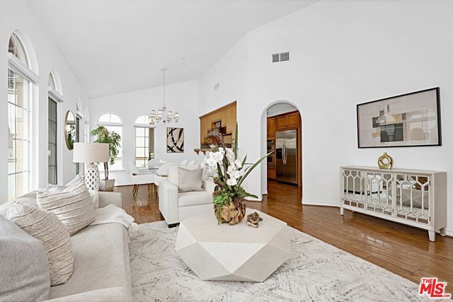 5935 Playa Vista Drive 303, Los Angeles, CA 90094