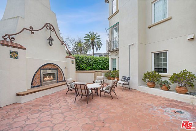 5935 Playa Vista Drive 303, Los Angeles, CA 90094