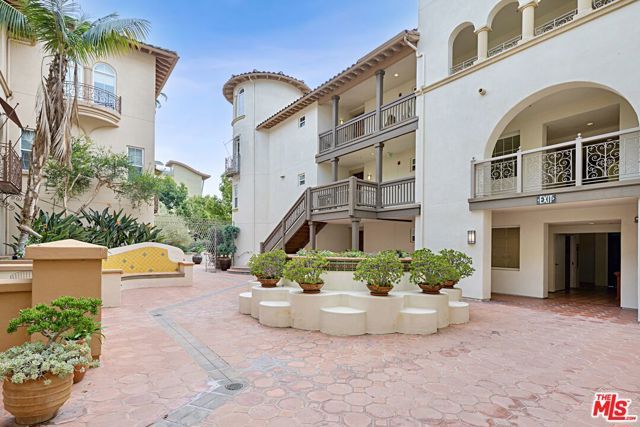 5935 Playa Vista Drive 303, Los Angeles, CA 90094