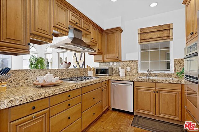 5935 Playa Vista Drive 303, Los Angeles, CA 90094