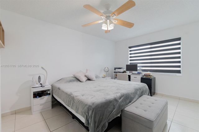 18928 NW 63rd Ct Cir, Hialeah, FL 33015