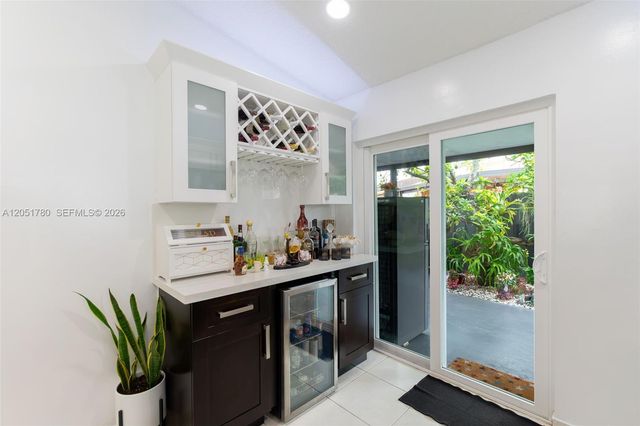 18928 NW 63rd Ct Cir, Hialeah, FL 33015