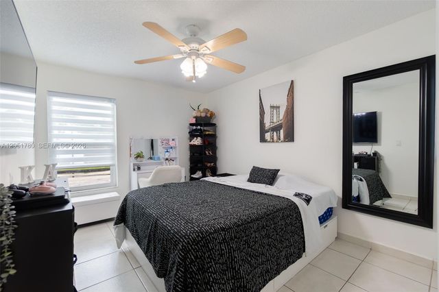 18928 NW 63rd Ct Cir, Hialeah, FL 33015