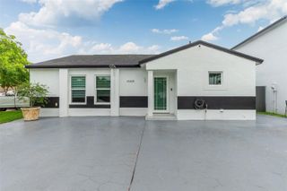 18928 NW 63rd Ct Cir, Hialeah, FL 33015