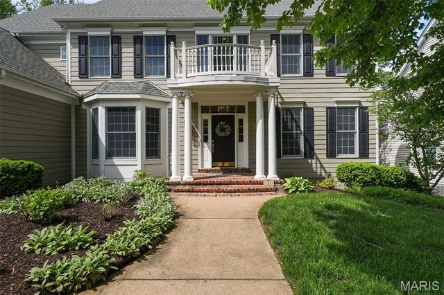 7 Flynn Forest Lane, Glendale, MO 63122