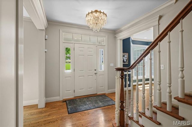 7 Flynn Forest Lane, Glendale, MO 63122