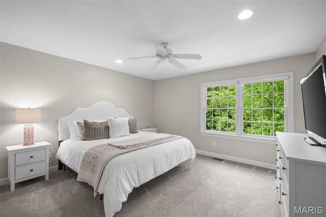 7 Flynn Forest Lane, Glendale, MO 63122