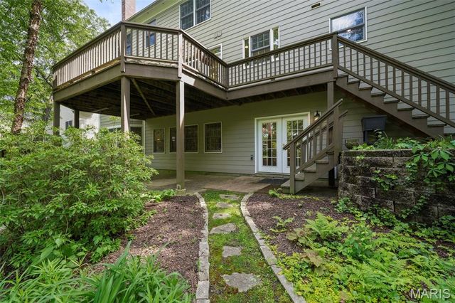 7 Flynn Forest Lane, Glendale, MO 63122